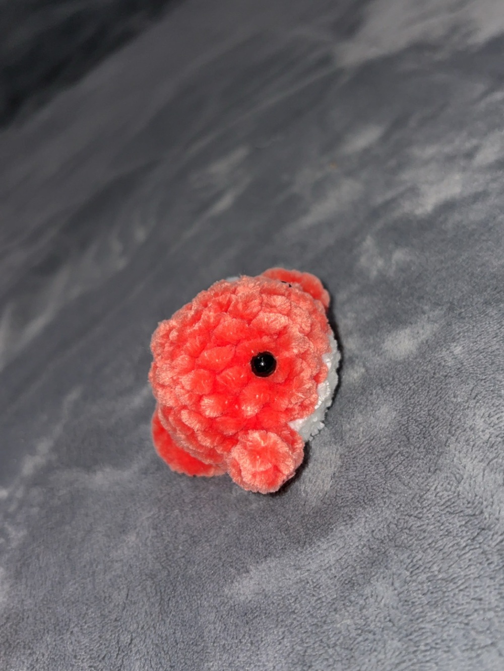 Mini whale - hand crochet